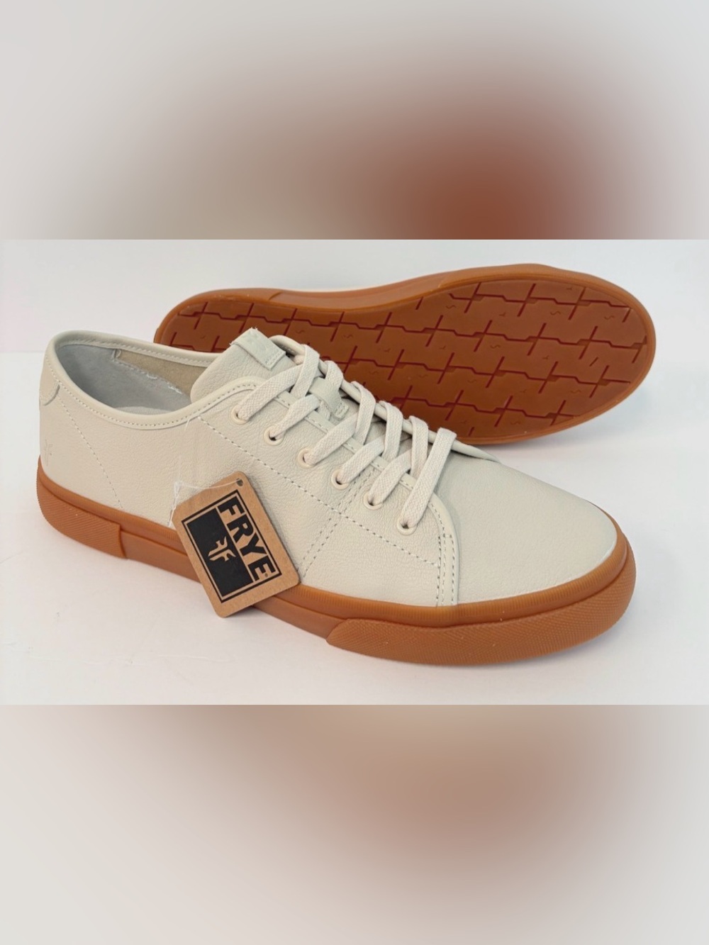Frye Gia leather sneaker, women’s Sneakers size 9.5 brand new in replacement box